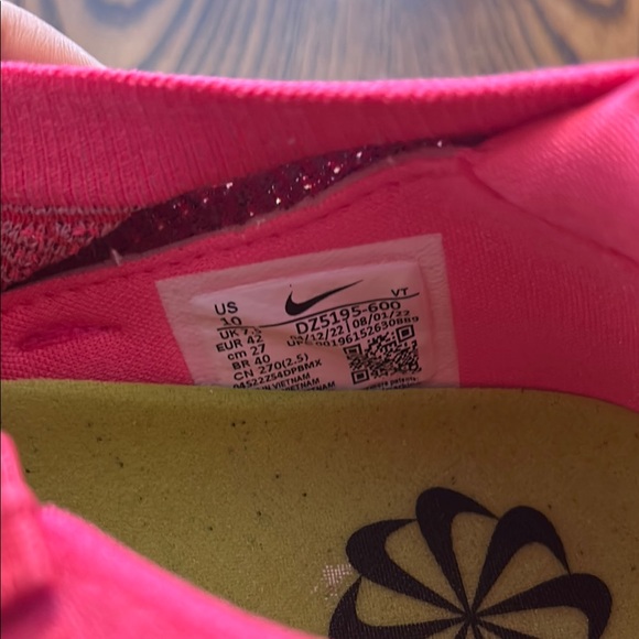 Nike Pink Air VaporMax Flyknit Sneakers - Picture 3 of 7